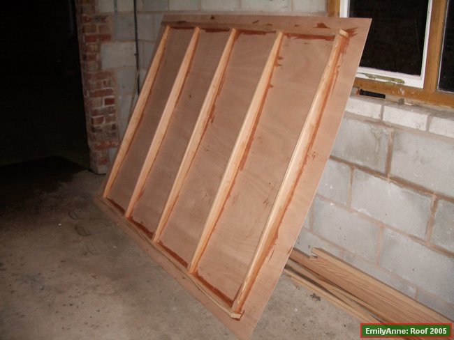 65-Roof has been weighted at about  14.8kg so far.JPG