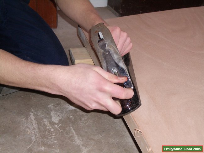 93-radiusing the edges for the roof ready for sheathing.JPG
