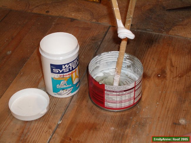z14-once the grp sheathing is cured i coverd it with a layer of pigmented epoxy.JPG
